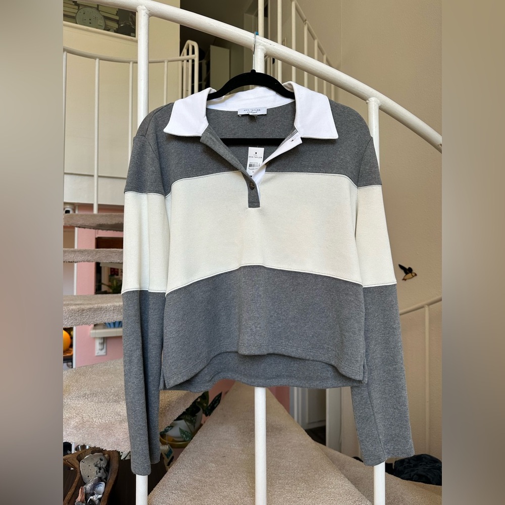 NWT Ann Taylor Weekend Grey and White Striped Rugby Long Sleeve Top Size Medium